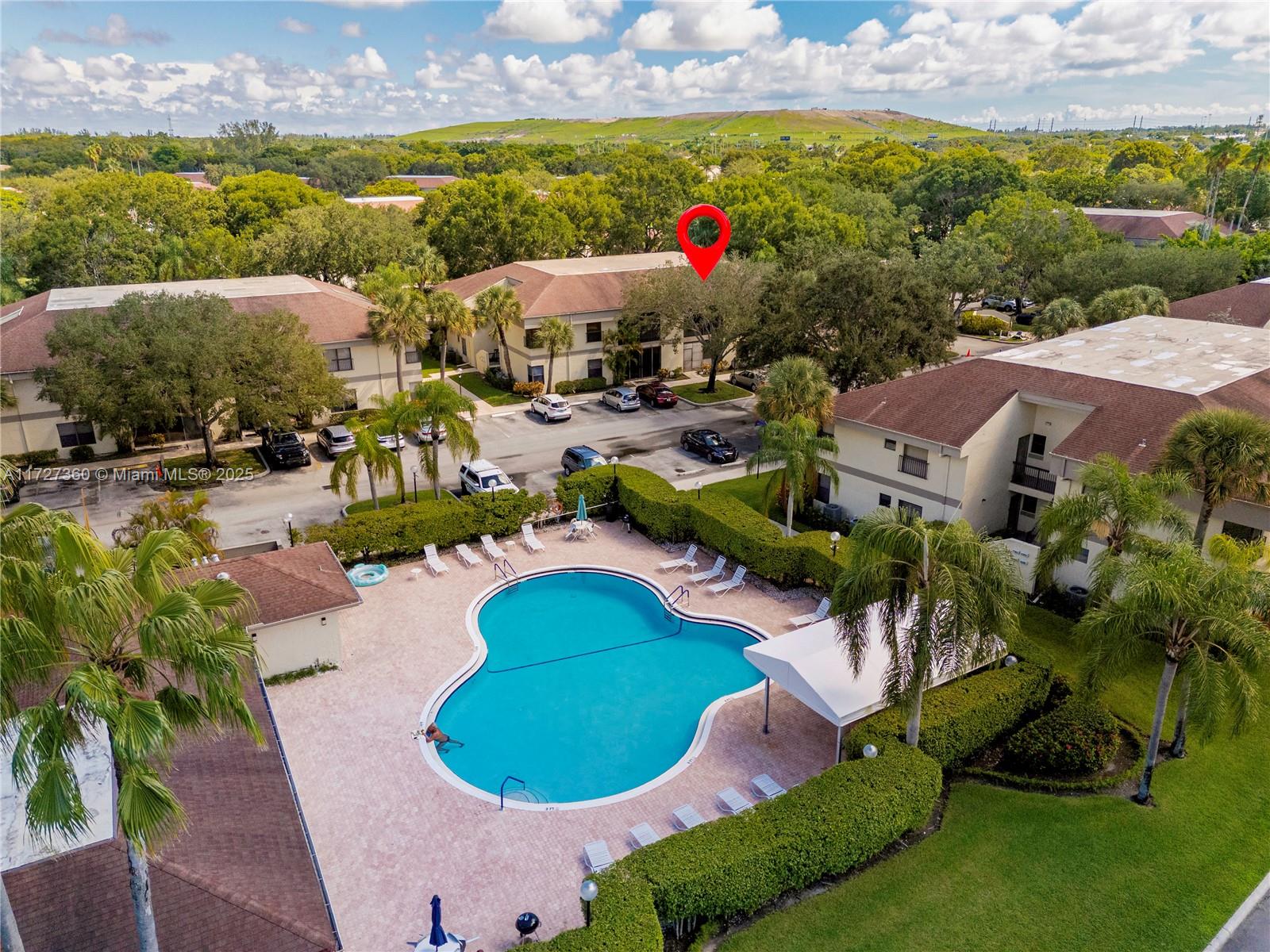 Applewood Village Iv-E Co