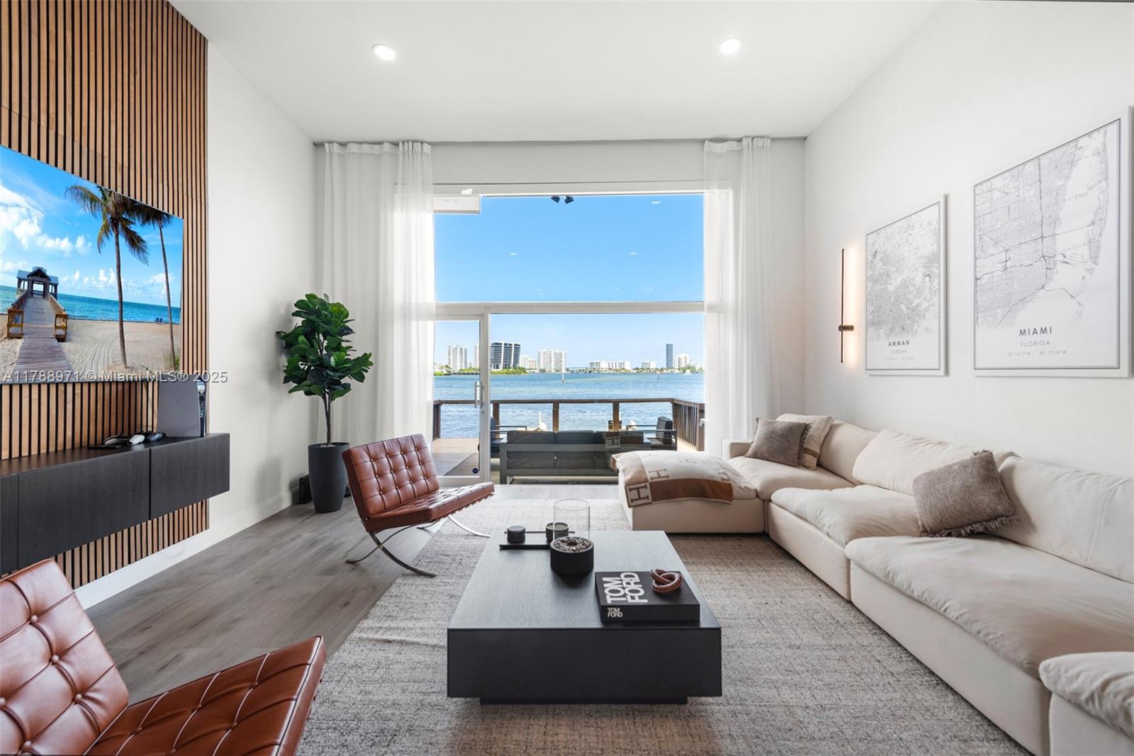 Villas On The Bay Condo