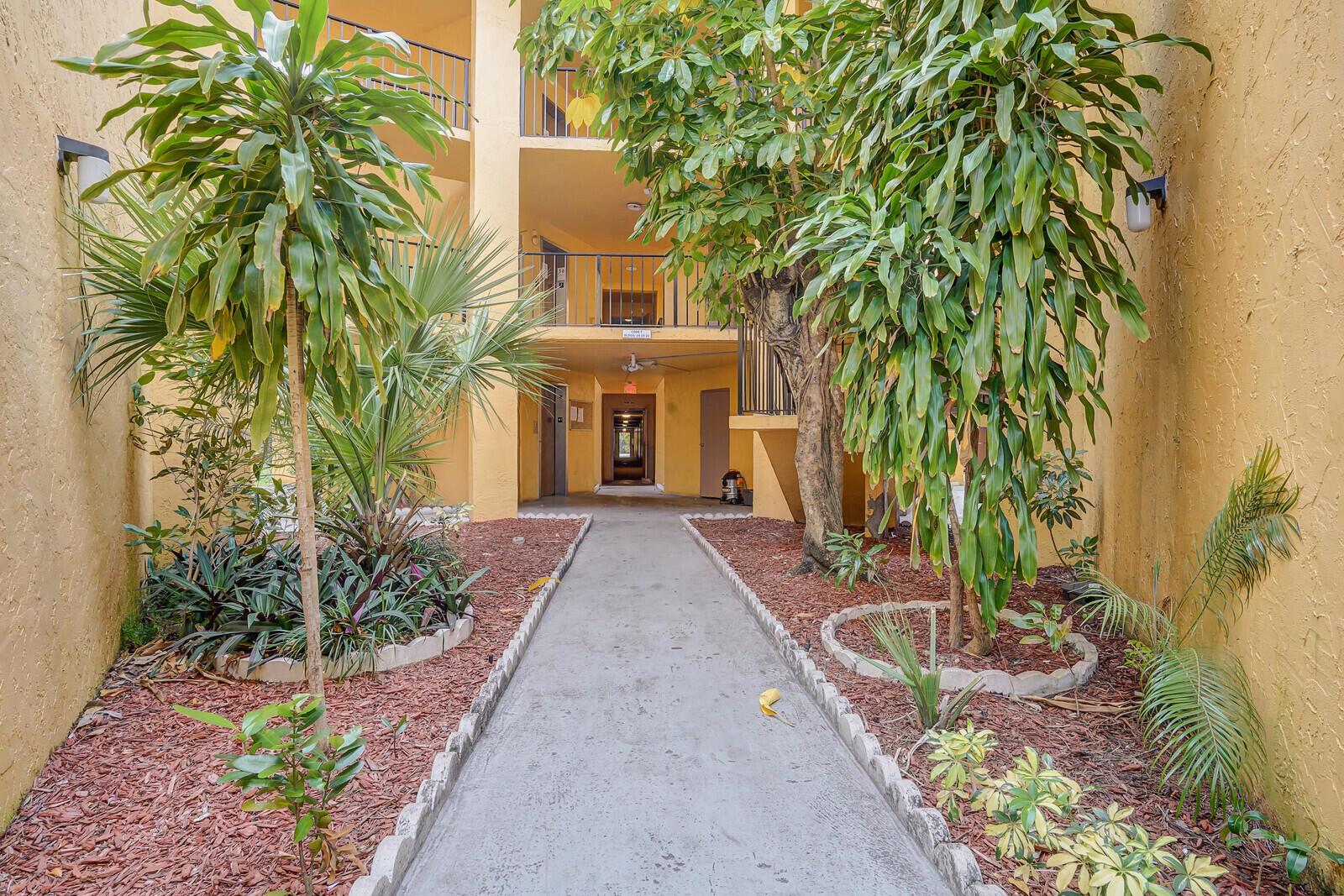 Heritage Circle Condo