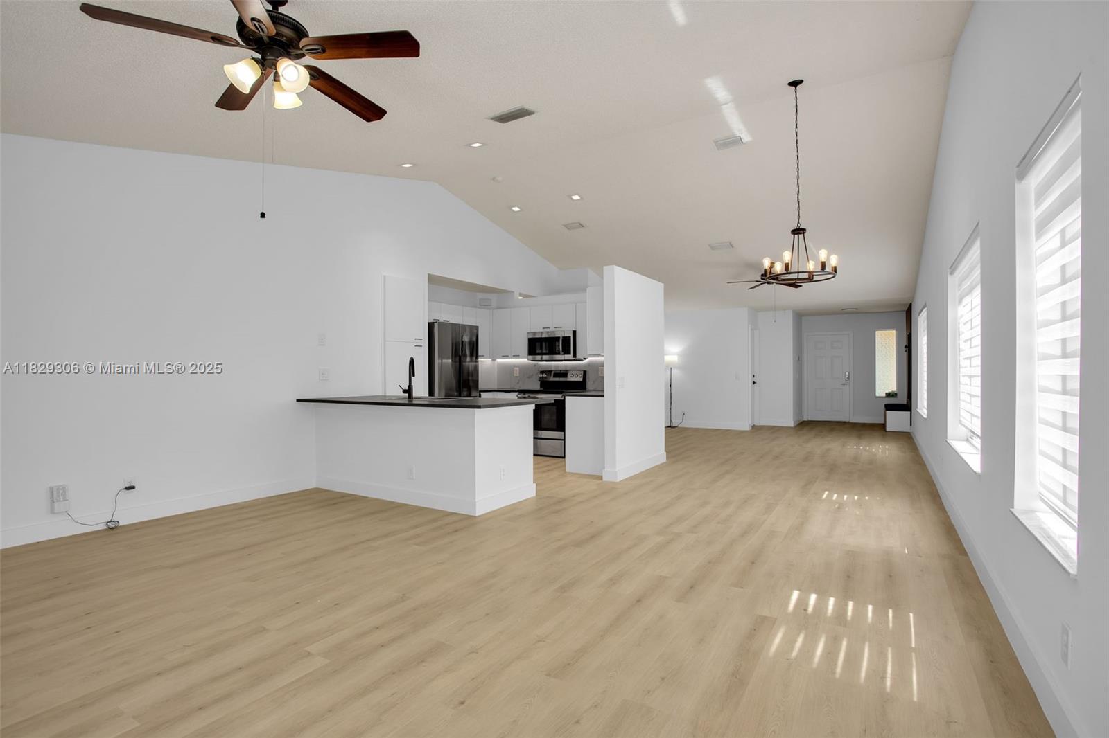 Sectors 3 & 4 Boundary Pl