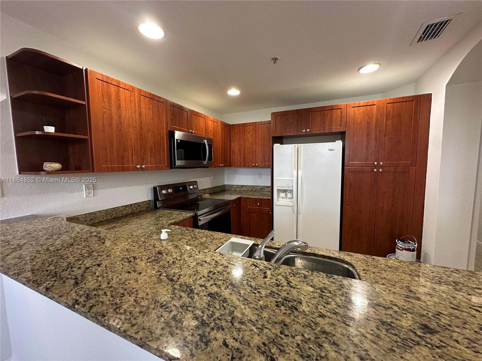 Coronado At Doral I Condo