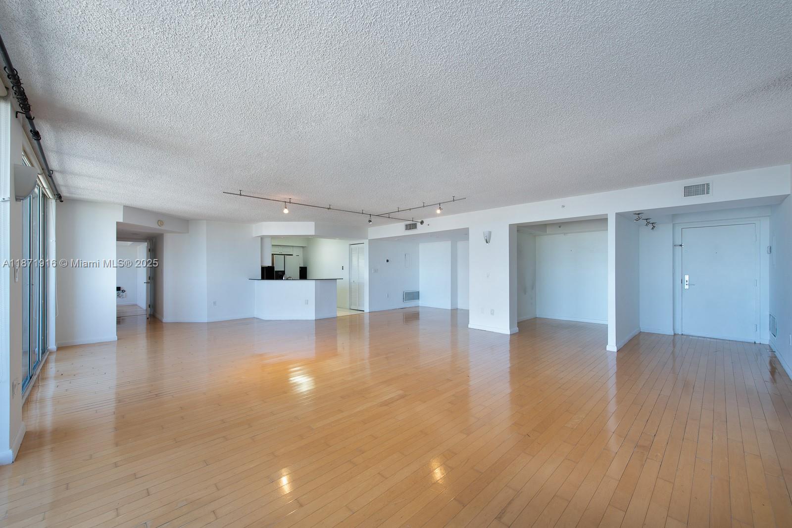 Sunset Harbour North Cond