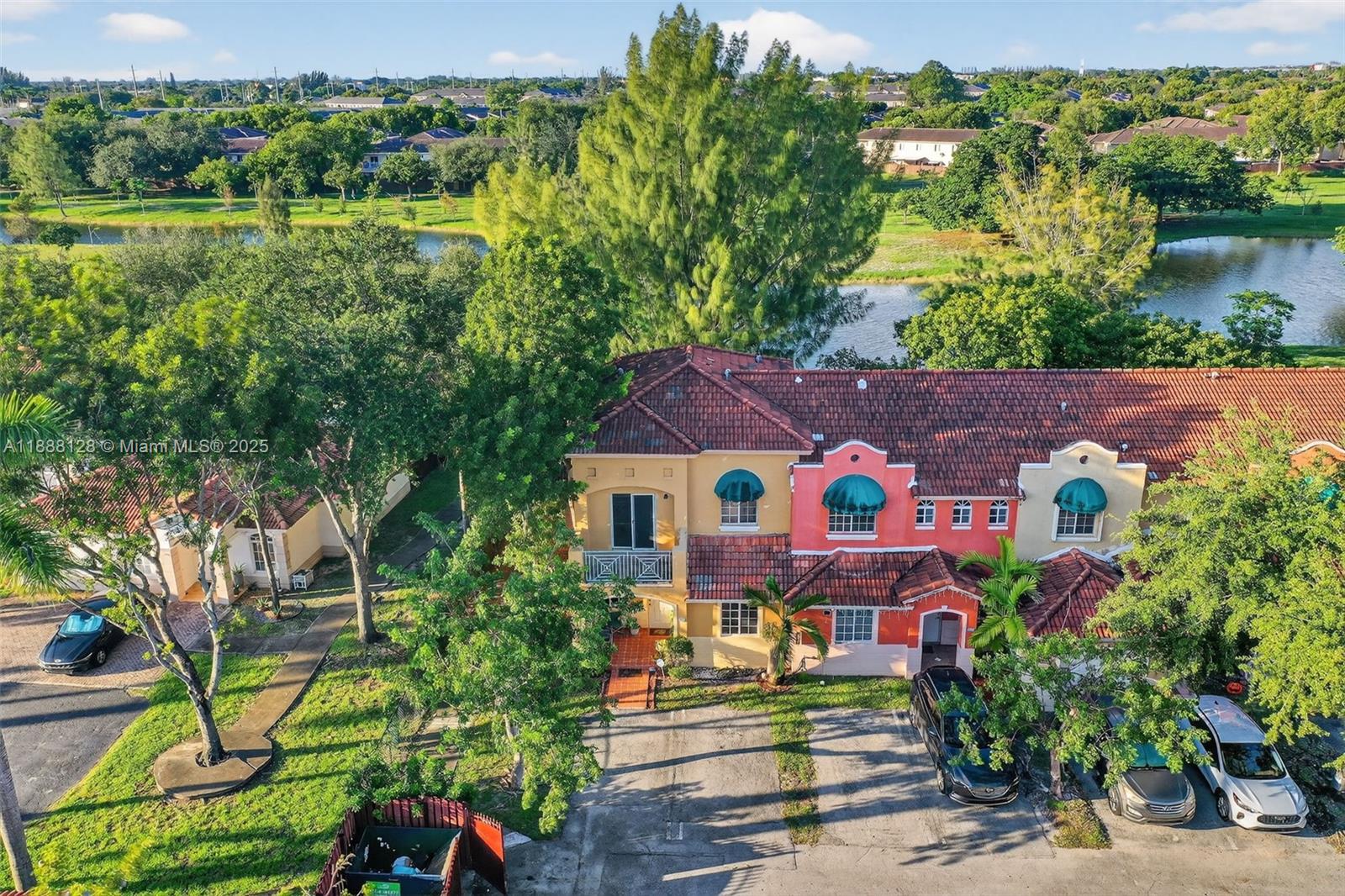 Bonita Golf View Townvill