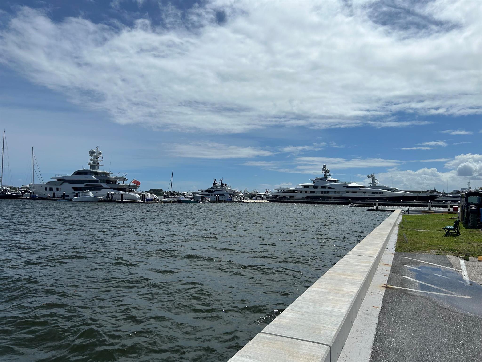 Regency Surf & Racquet CL