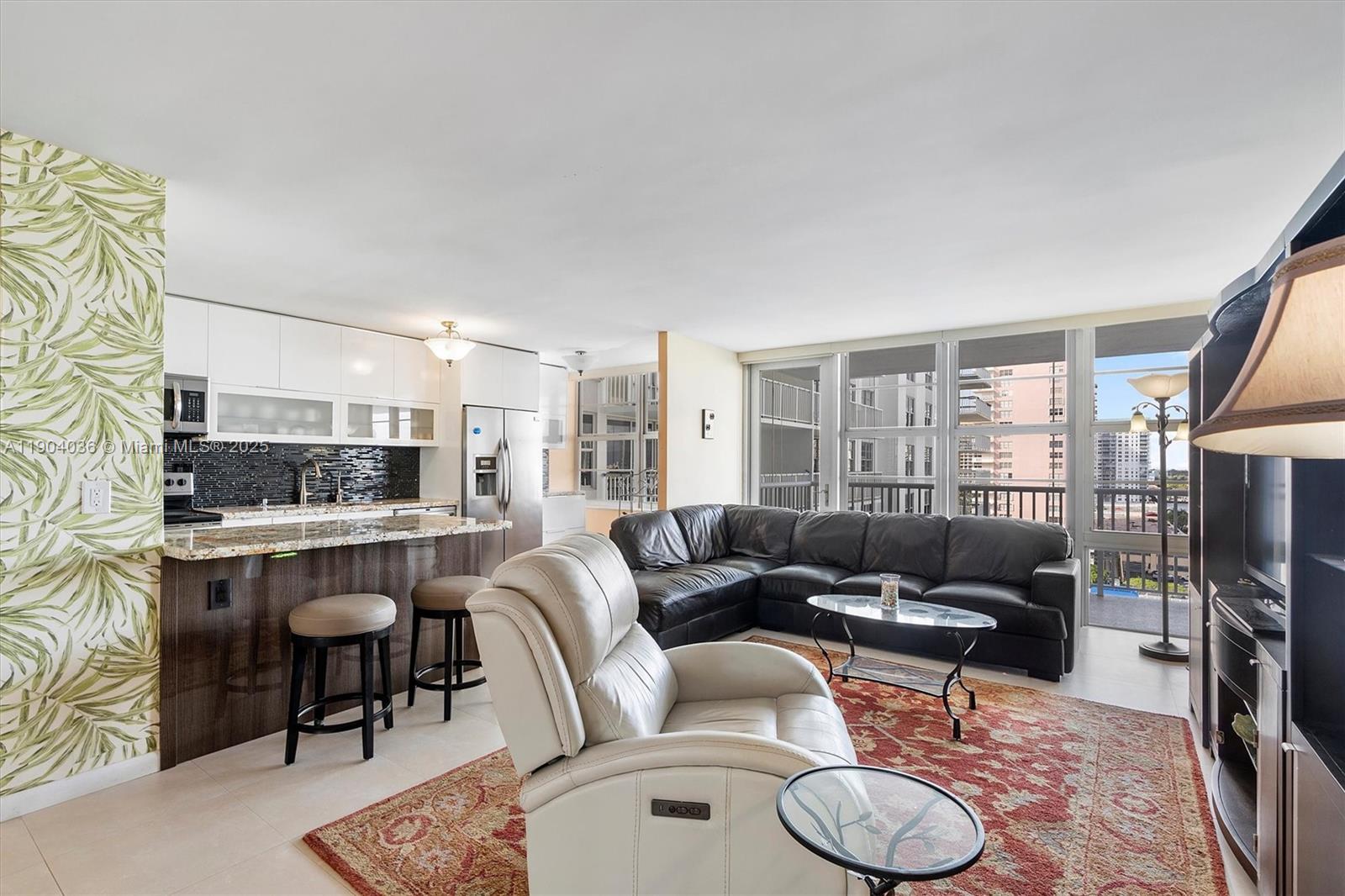 Winston Towers 400 Condo