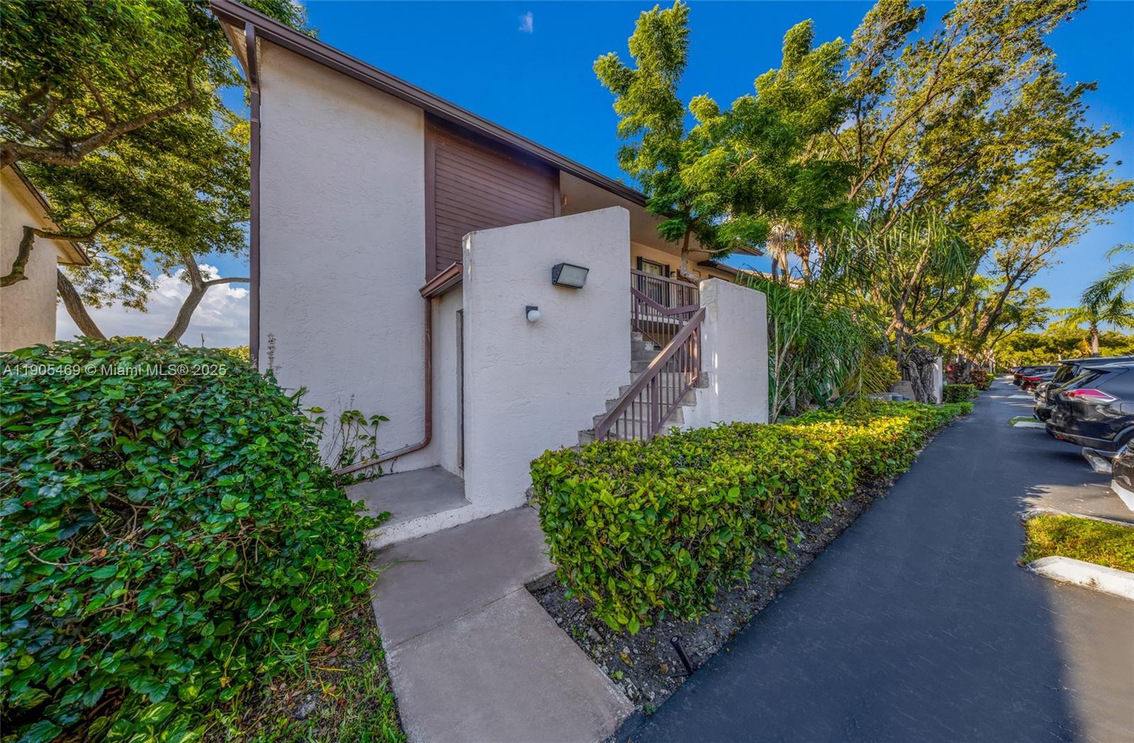 Welleby Shores Condominiu